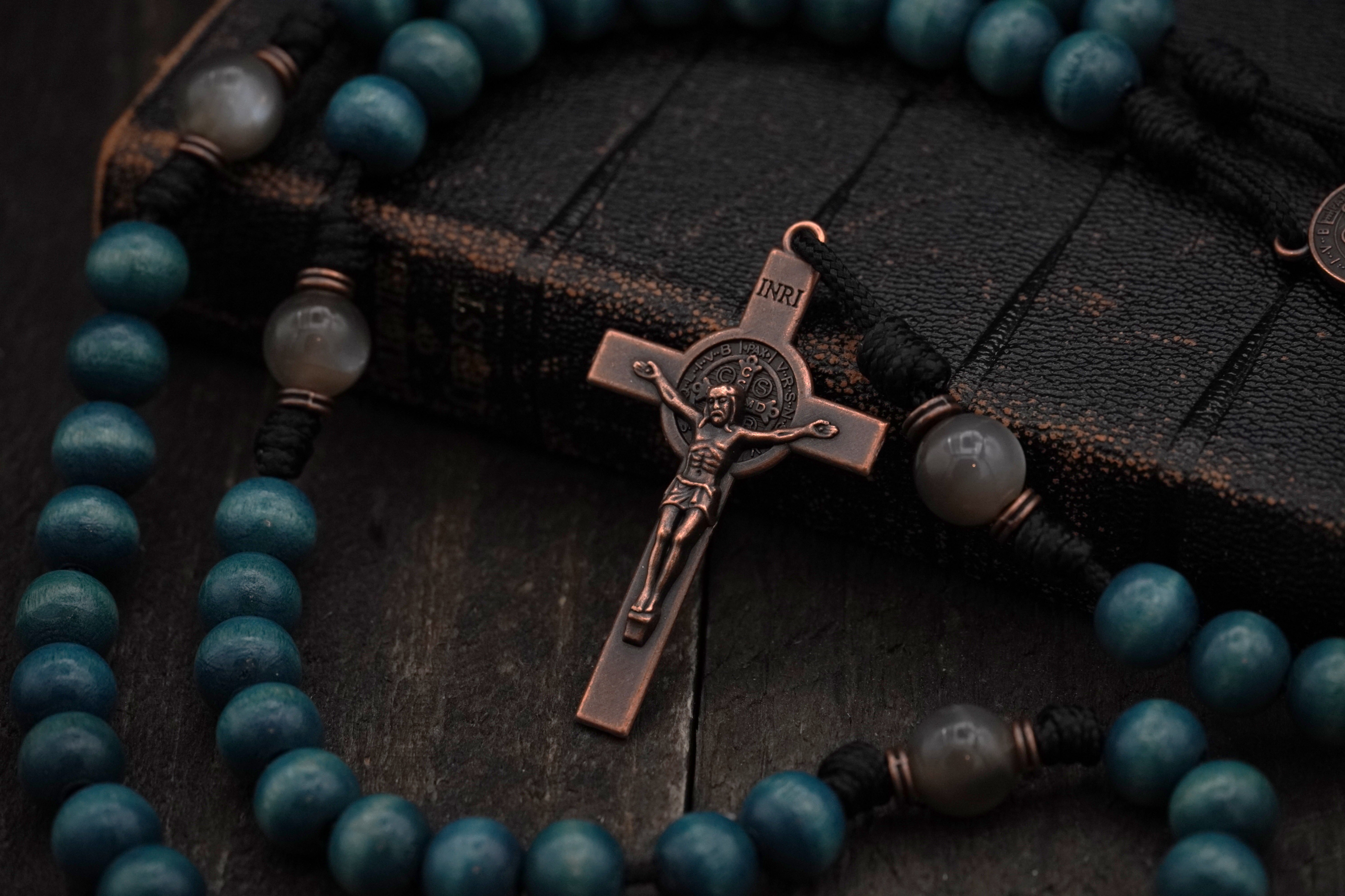 The Fortitude Rosary – Runewood Rosary Co.
