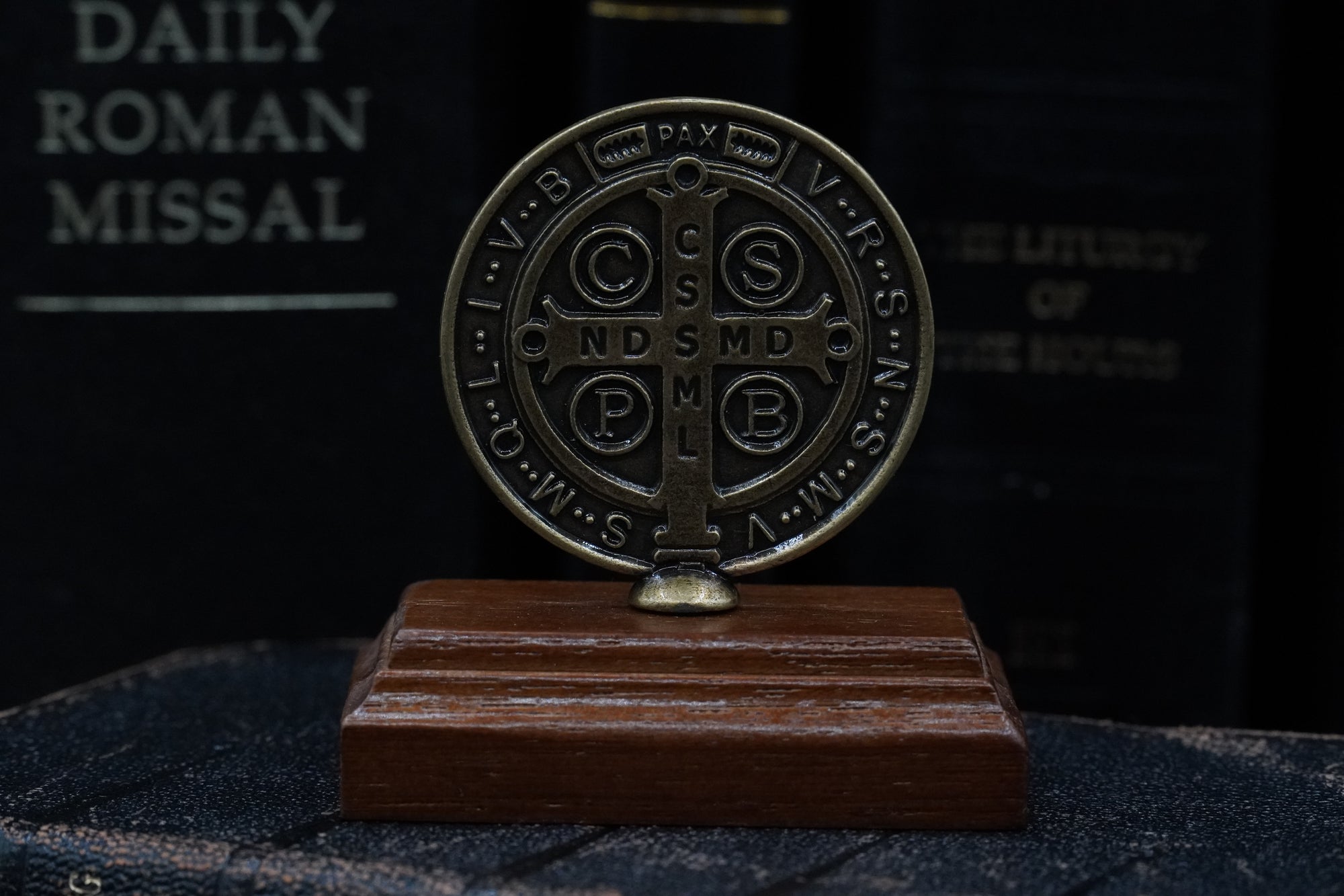 Standing Desktop St. Benedict Medal 2.5"