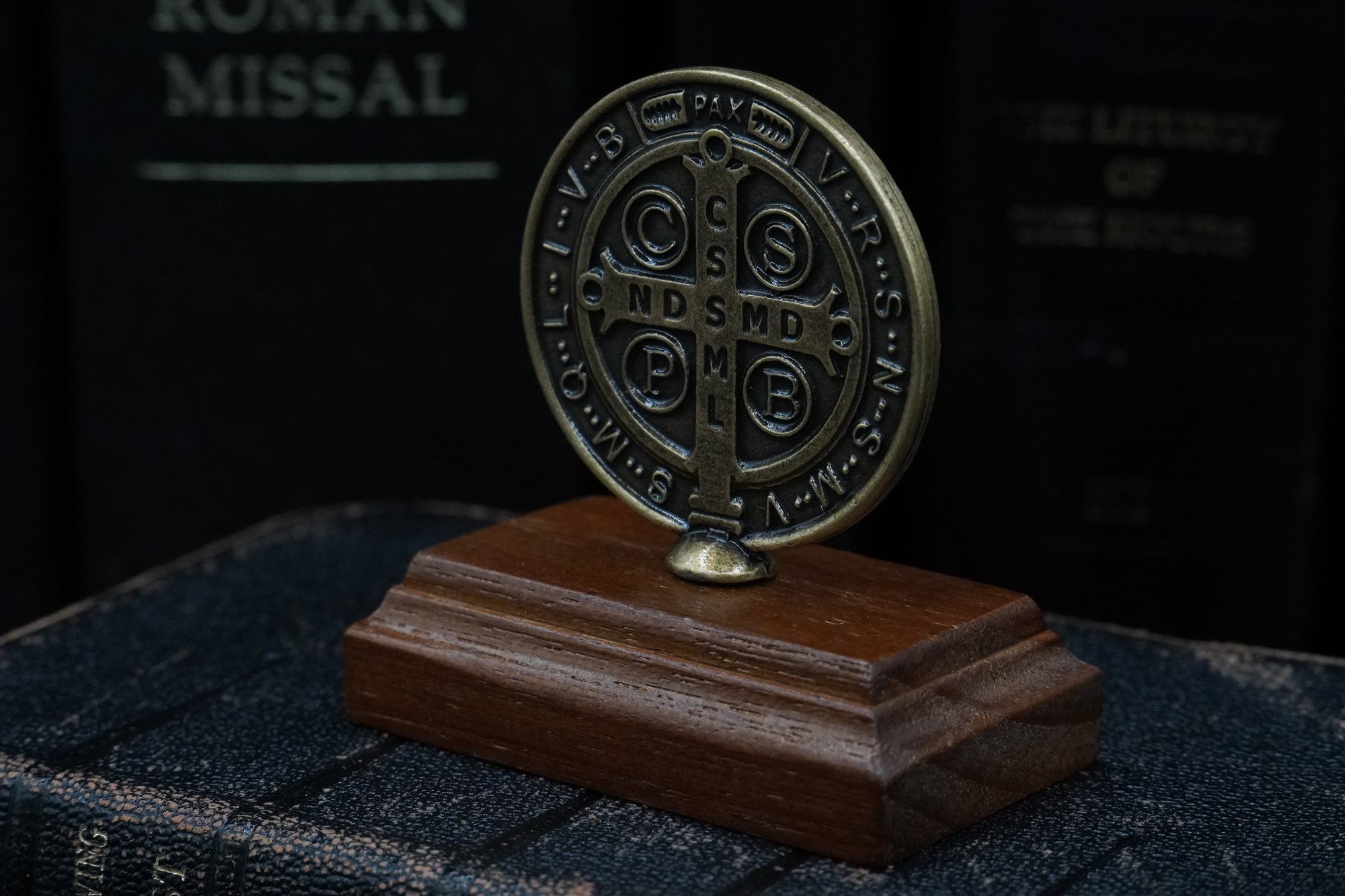 Standing Desktop St. Benedict Medal 2.5"